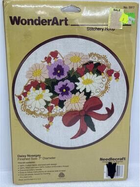 WONDERART 7” HOOP Stitchery Kit DAISY NOSEGAY #5917 Wool Yarn With Hoop Vintage